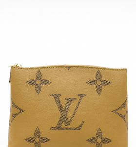 Louis Vuitton Monogram Pouch Clutch