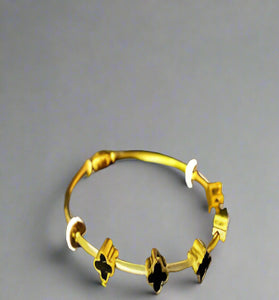 Minimal Clover Charm Bracelet